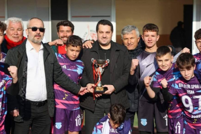 U 14 ŞAMPİYONU 1 EYLÜL SPOR UŞAK'I TÜRKİYE ŞAMPİYONASINDA TEMSİL EDECEK